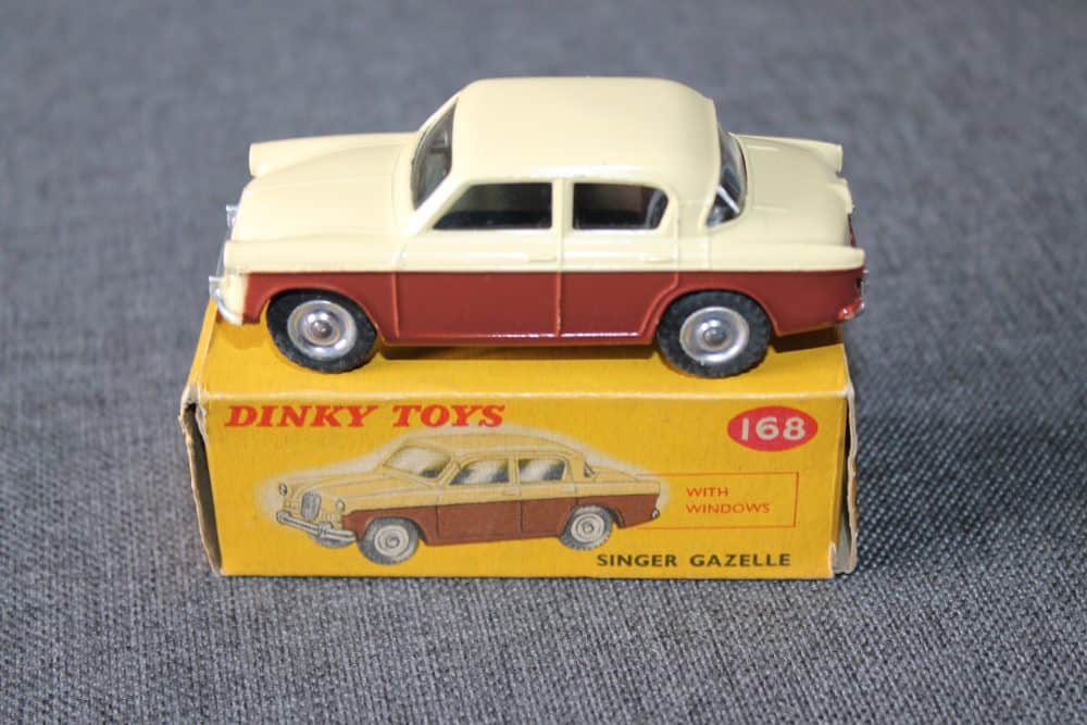 singer-gazelle-brown-and-cream-dinky-toys-168