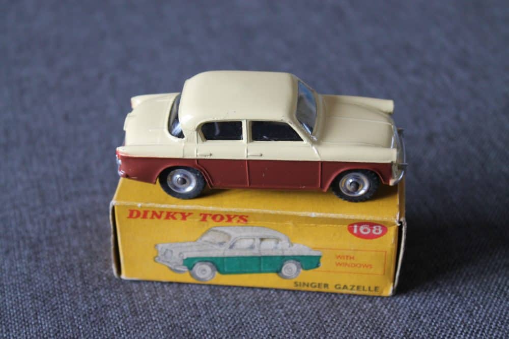 singer-gazelle-brown-and-cream-dinky-toys-168-side