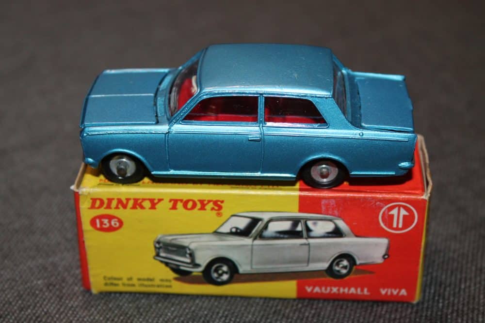 vauxhall-viva-medium-metallic-blue-dinky-toys-136