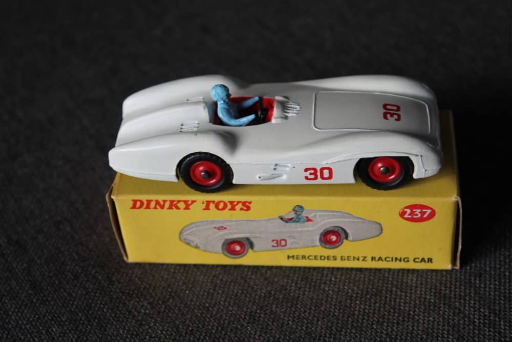 mercedes-benz-racing-car-dinky-toys-237-side