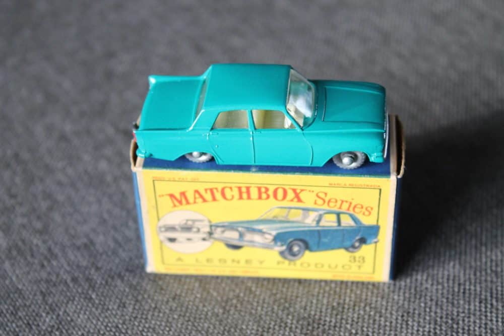 ford-zephyr-sea-green-matchbox-toys-33b-side