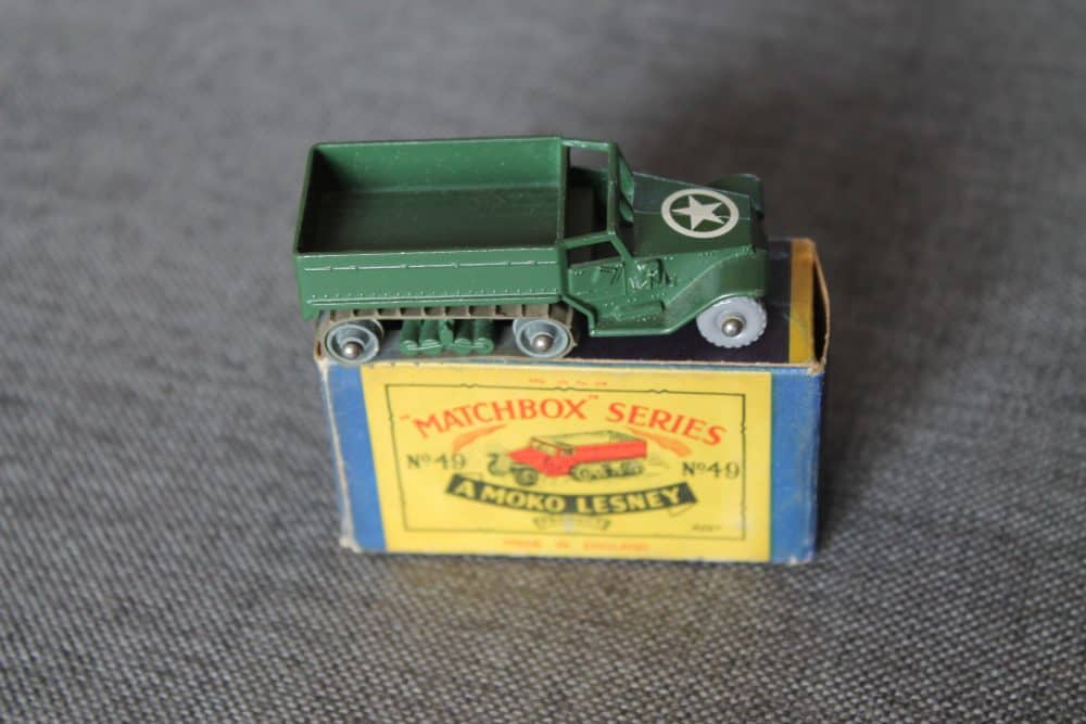 army-personnel-carrier-matchbox-toys-75series-49a-side