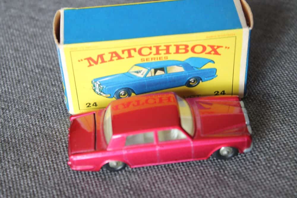 rolls-royce-silver-shadow-metallic-red-matchbox-75serie-sides-024c