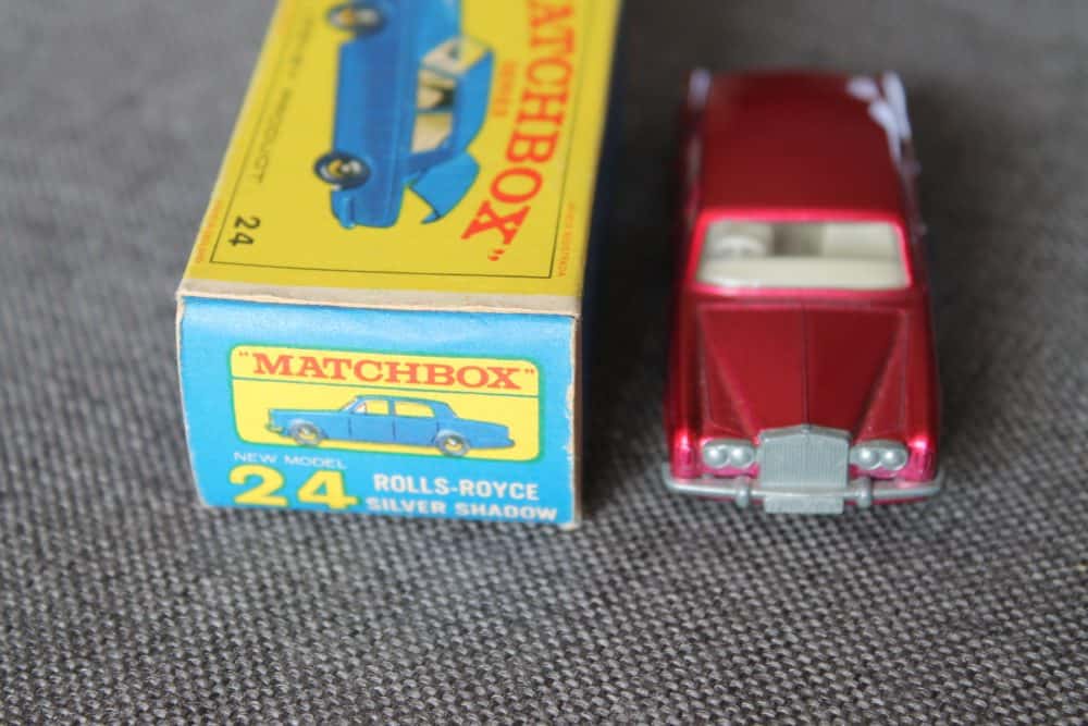 rolls-royce-silver-shadow-metallic-red-matchbox-75series-024c-front