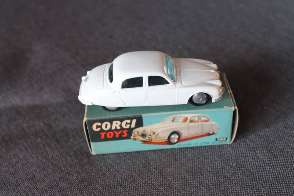 jaguar-2.4litre-white-corgi-toys-208-side