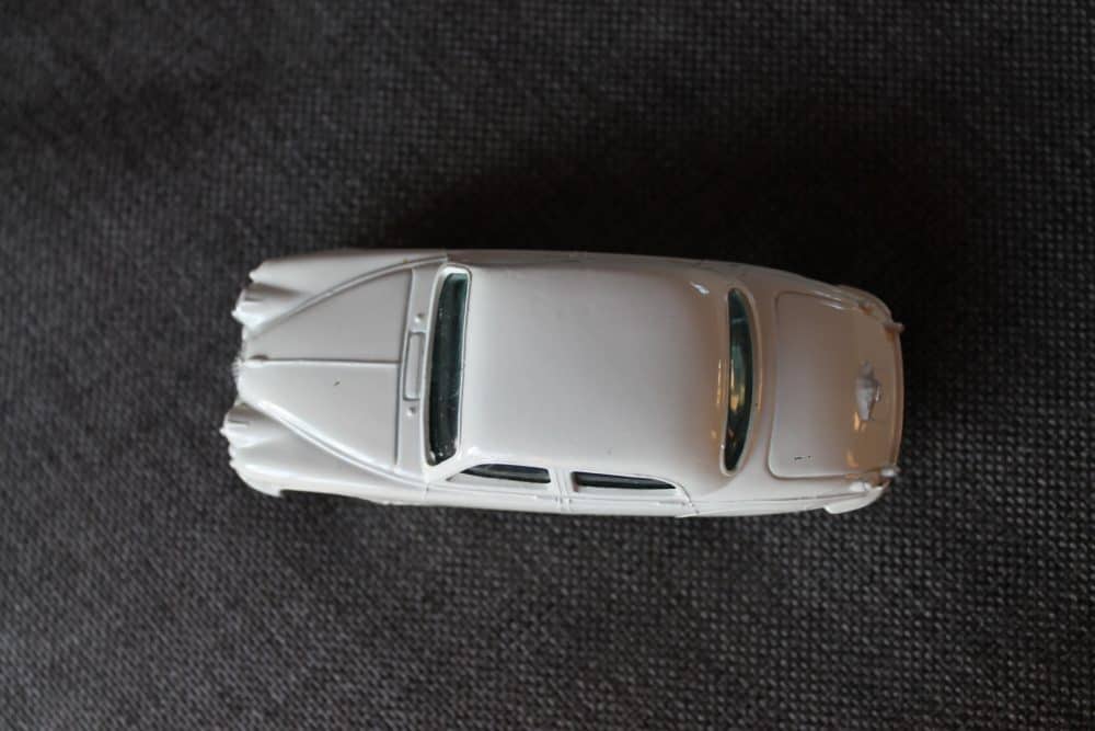 jaguar-2.4litre-white-corgi-toys-208-top