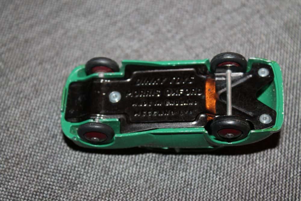 M-baseorris-oxford-green-and-rare-burgundy-wheels-unboxed-dinky-toys-040g