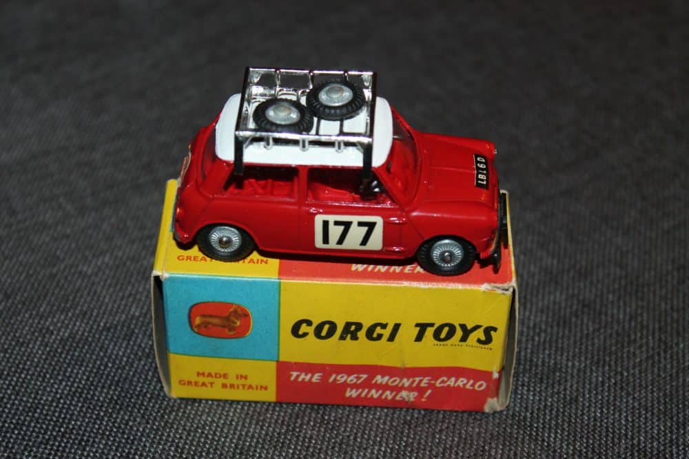 monte-carlo-mini-and-roof-rack-rn177-corgi-toys-339-side