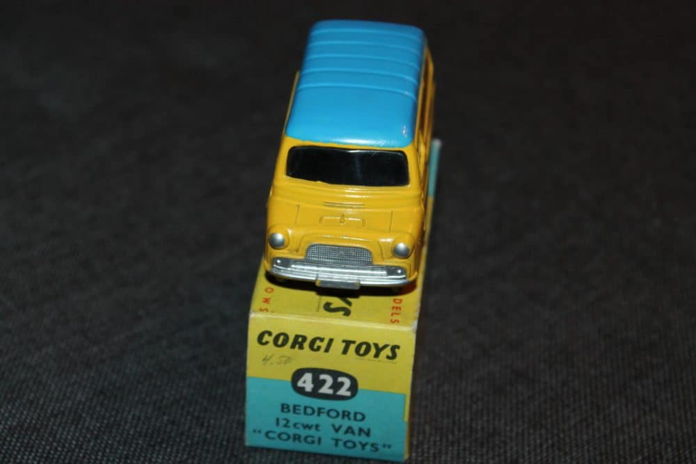 bedford-corgi-toys-van-yellow-and-blue-roof-corgi-toys-422-front