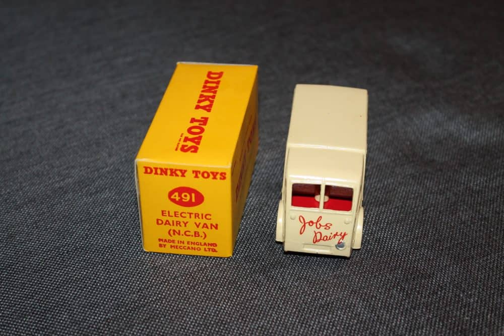 job's-dairy-milk-float-van-cream-and-red-dinky-toys-491-front