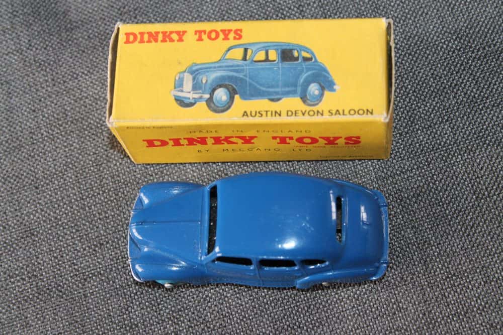 austin-devon-dark-blue-dinky-toys-152-top