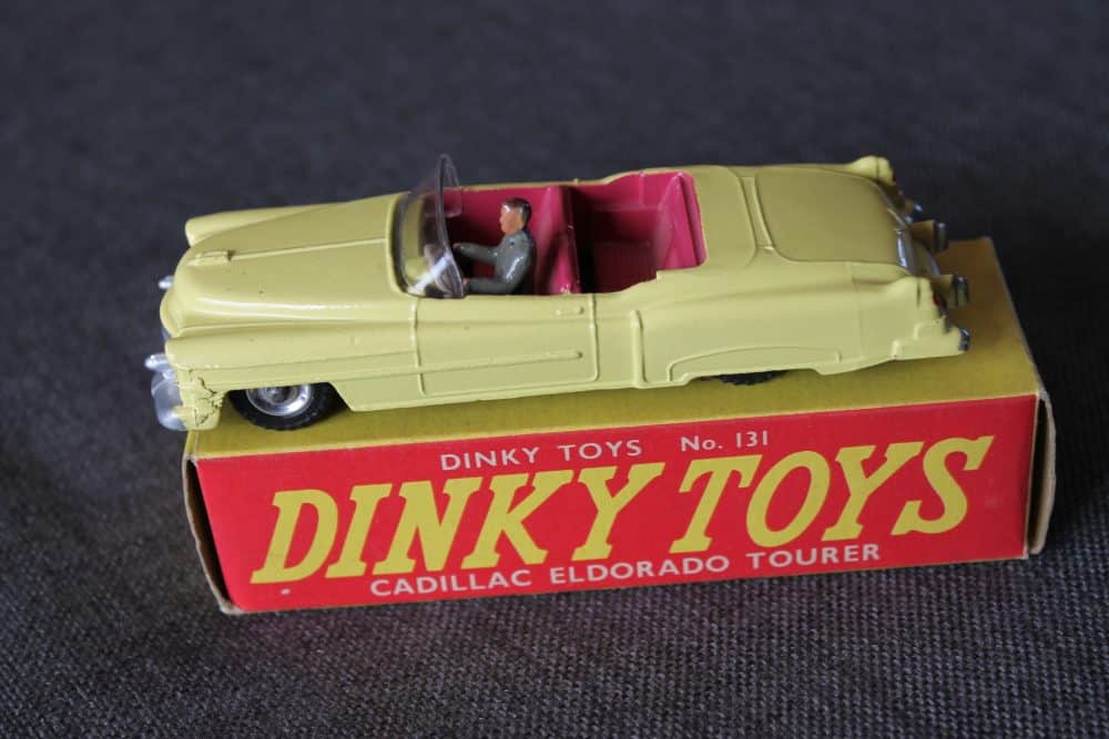 cadillac-eldorado-leon-dinky-toys-131