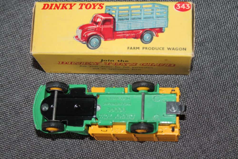 farm-produce-wagon-green-and-yellow-dinky-toys-343-base
