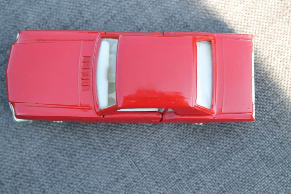 ford-mustang-red-solido-toys-147-top