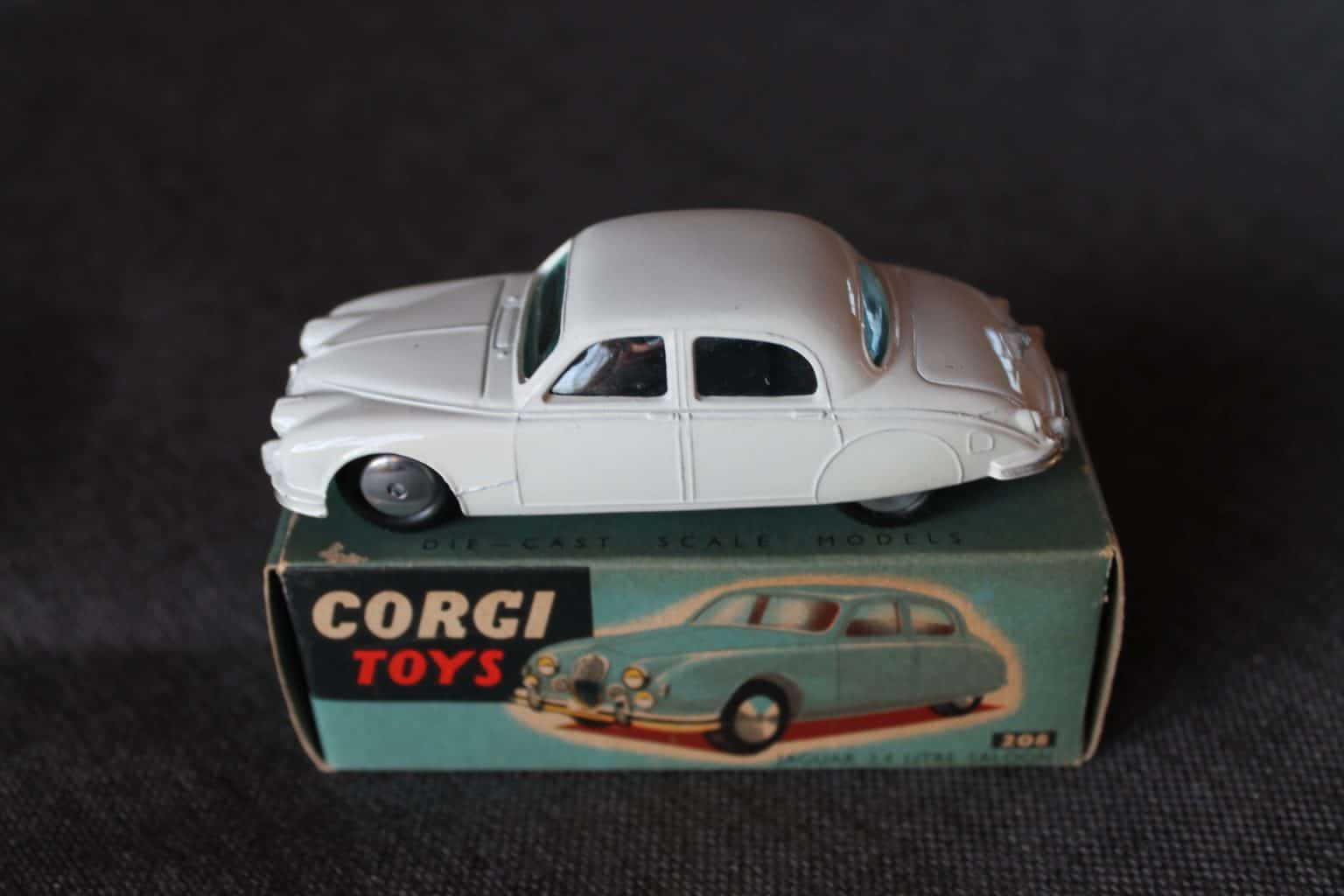 Corgi 208 Jaguar 2 4 Litre Almost Mint corgi-208-jaguar-2-4-litre-almost-mint