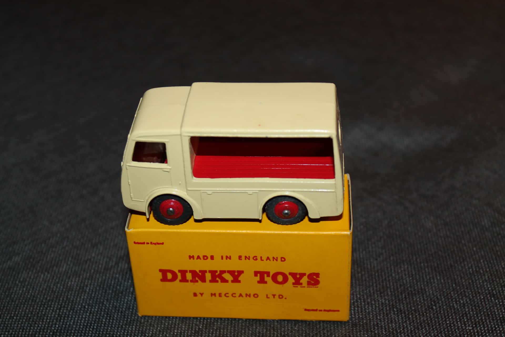 Dinky Toys 491 Scarce Promotional 'Jobs Dairy' Milk Float Diecast