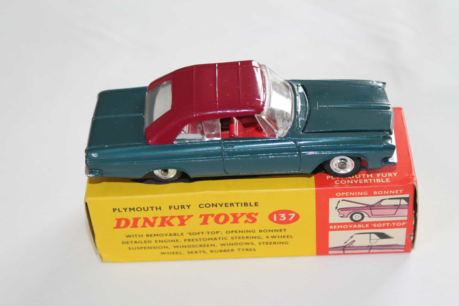 Dinky Toys 137 Plymouth Fury Convertible Diecast