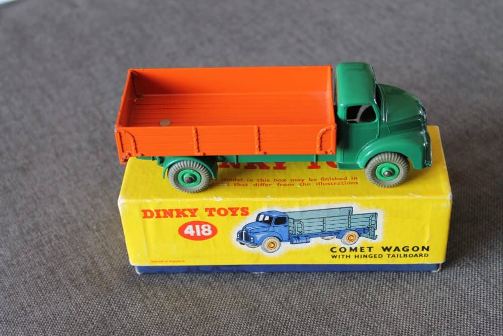 leyland-comet-wagon-dinky-toys-418-side