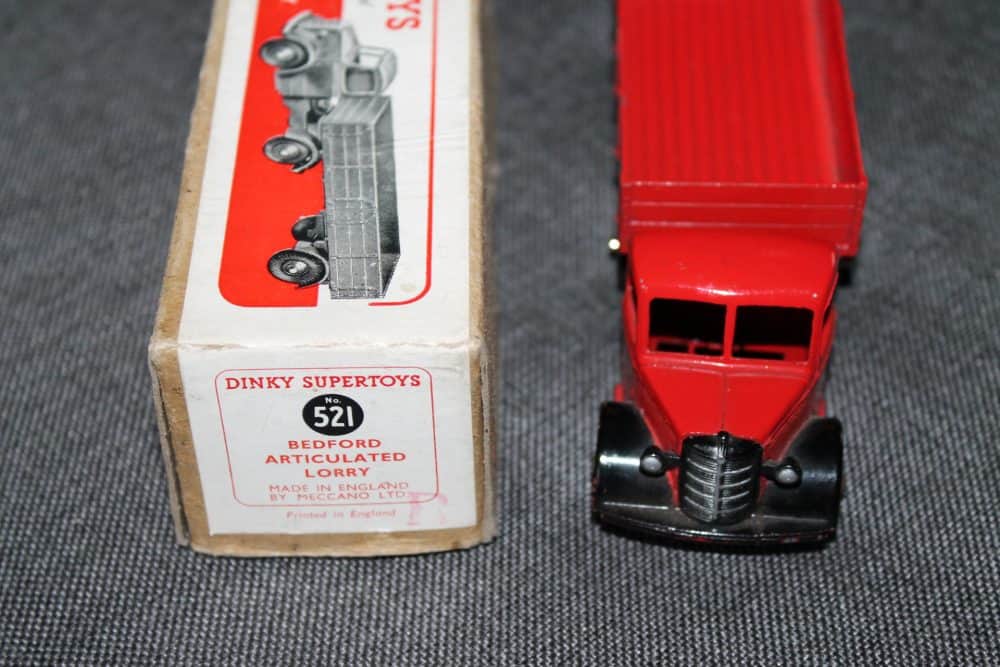 bedford-articulated-lorry-red-dinky-toys-521-front