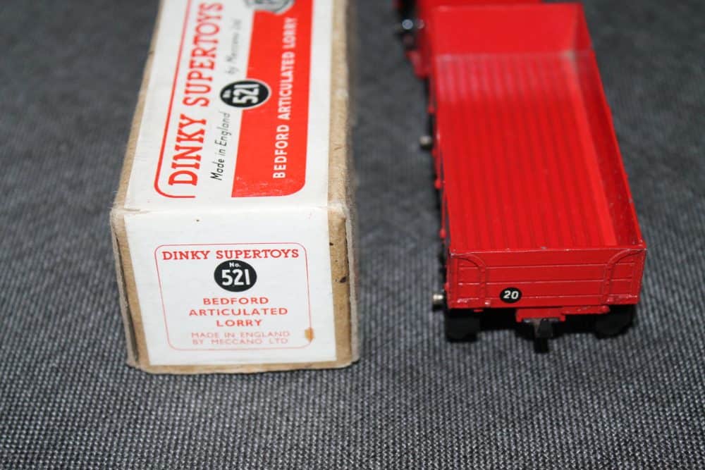 b-backedford-articulated-lorry-red-dinky-toys-521
