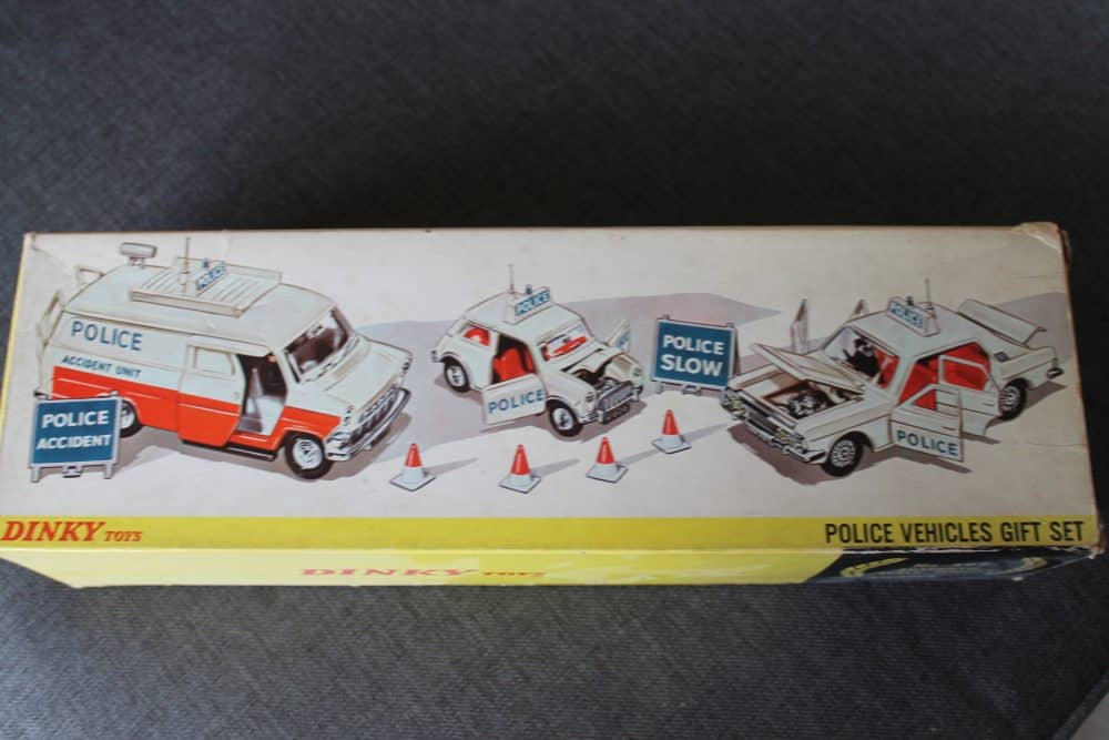 police-vehicle-gift-set-dinky-toys-297-box