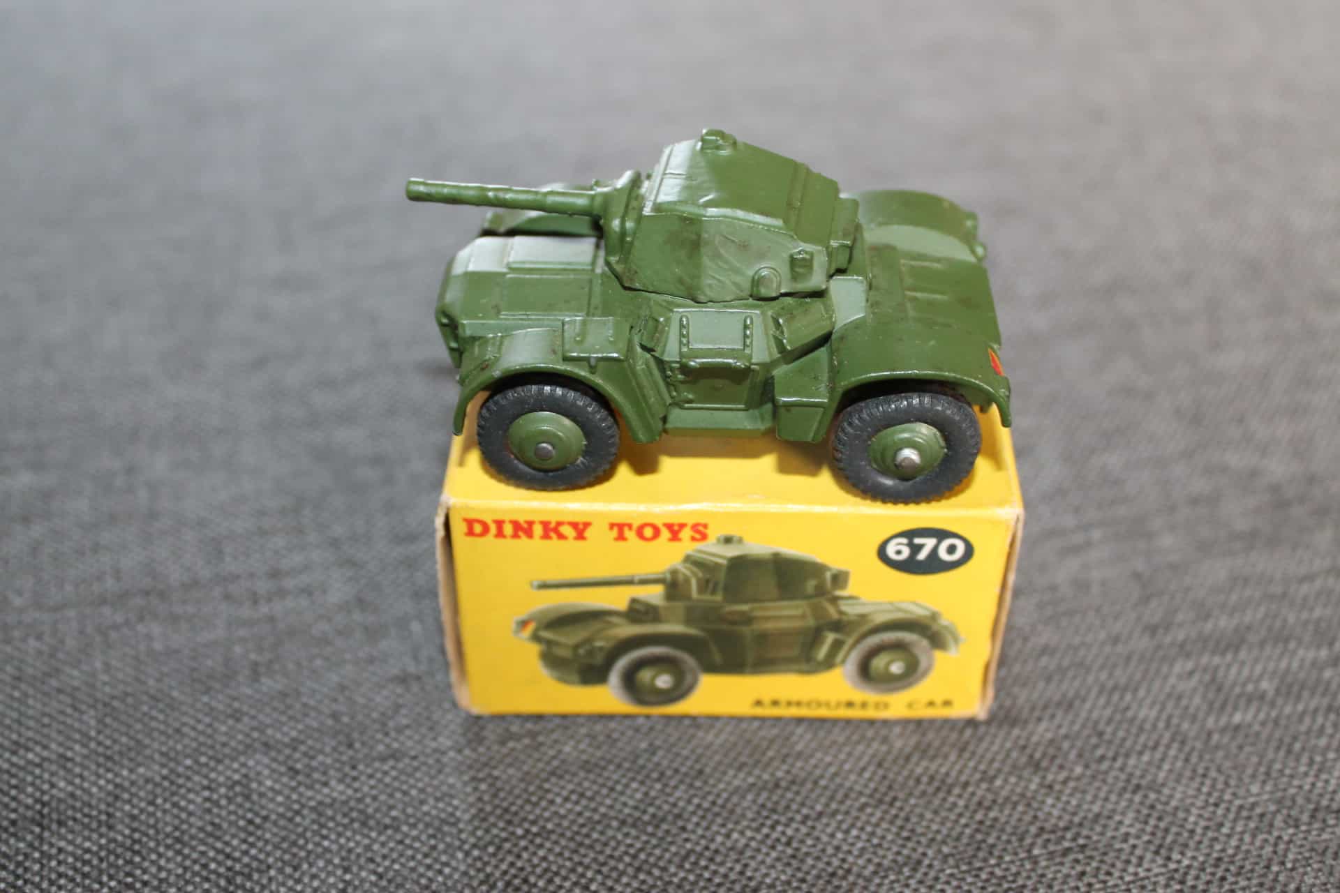 Dinky Toys 670 Armoured Car - Diecast