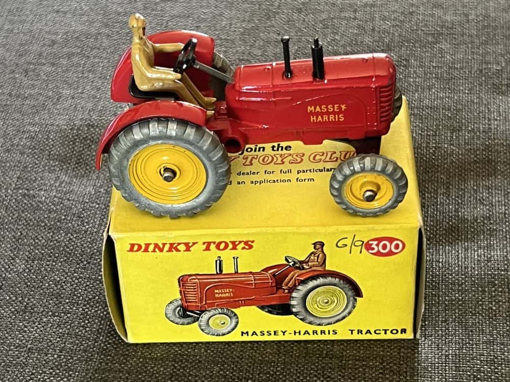 massey-harris-tractor-red-dinky-toys-300-side