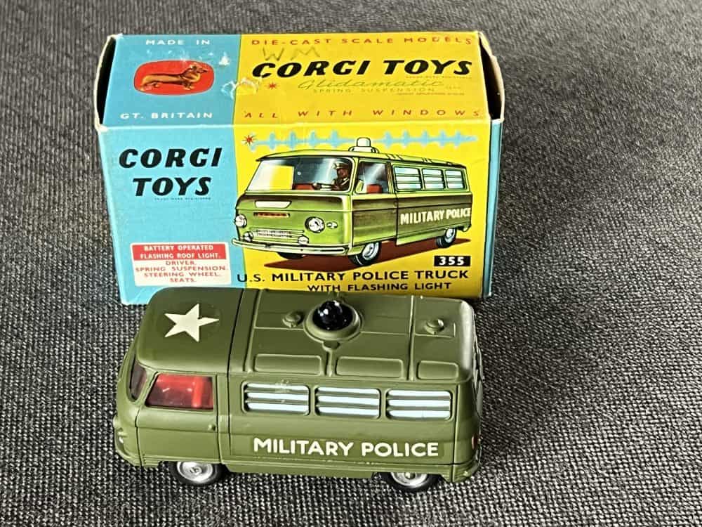 us.military-ambulance-corgi-toys-355