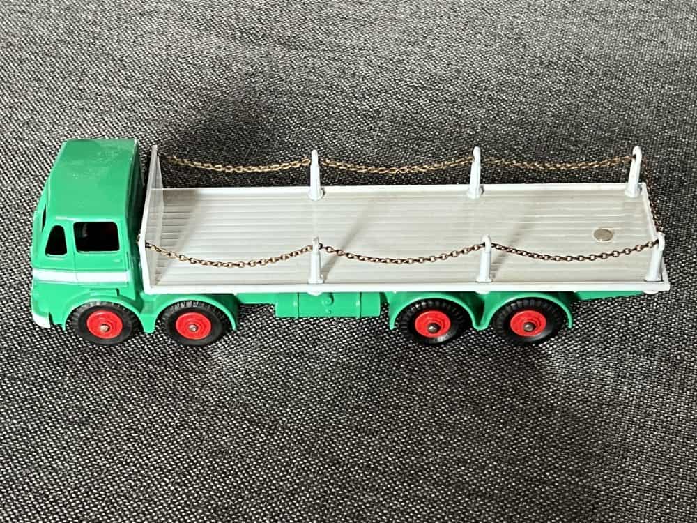leyland-octopus-chain-lorry-dinky-toys-935