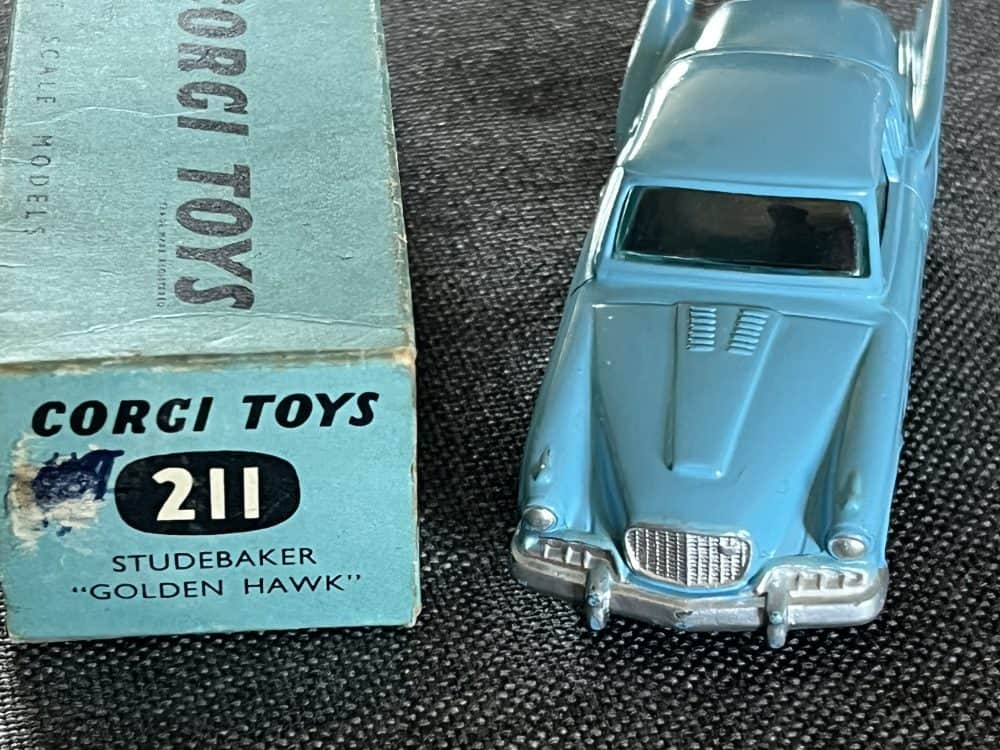 studebaker-golden-hawk-blue-corgi-toys-211-front