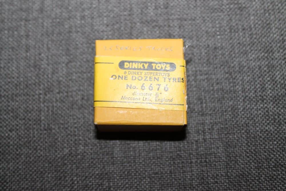 Box of Tyres-dinky-toys-6676