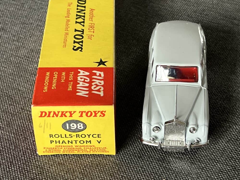 rolls-royce-phantom-v-dinky-toys-198-front
