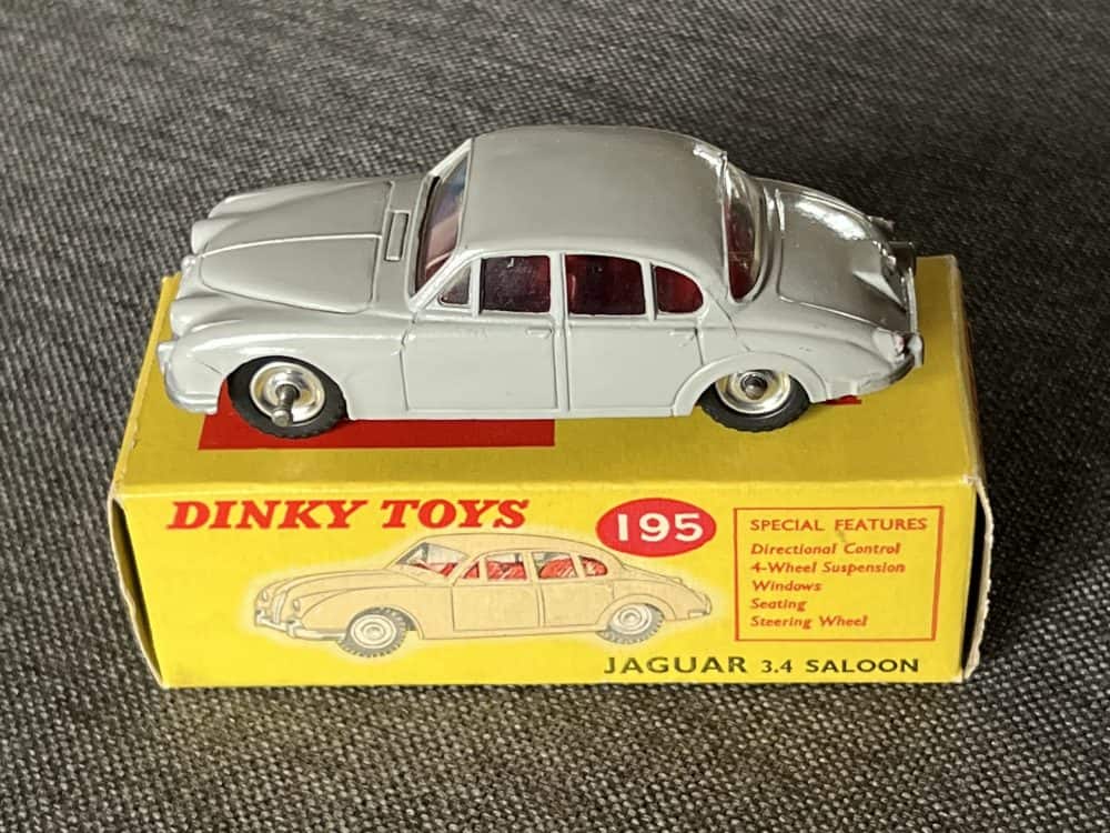 jaguar-3.4-grey-dinky-toys-195