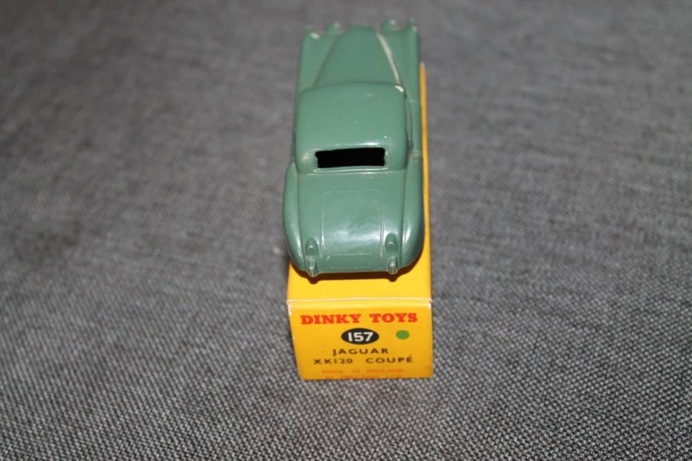jaguar-xk120-fern-green-beige-wheels-dinky-toys-157-back