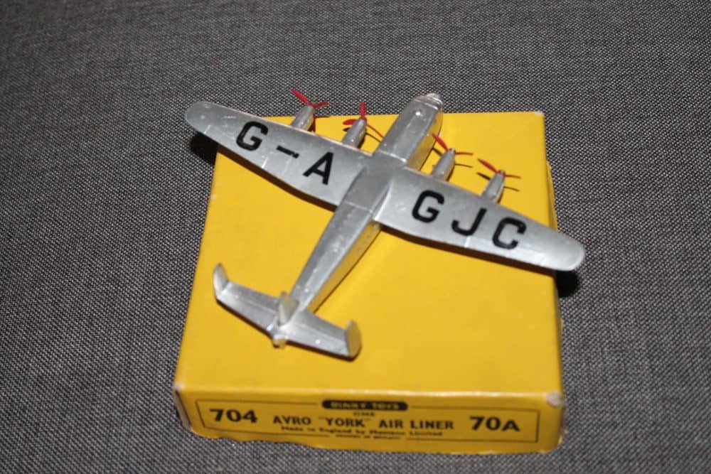 avro-york-airliner-dinky-toys-704-70a-back