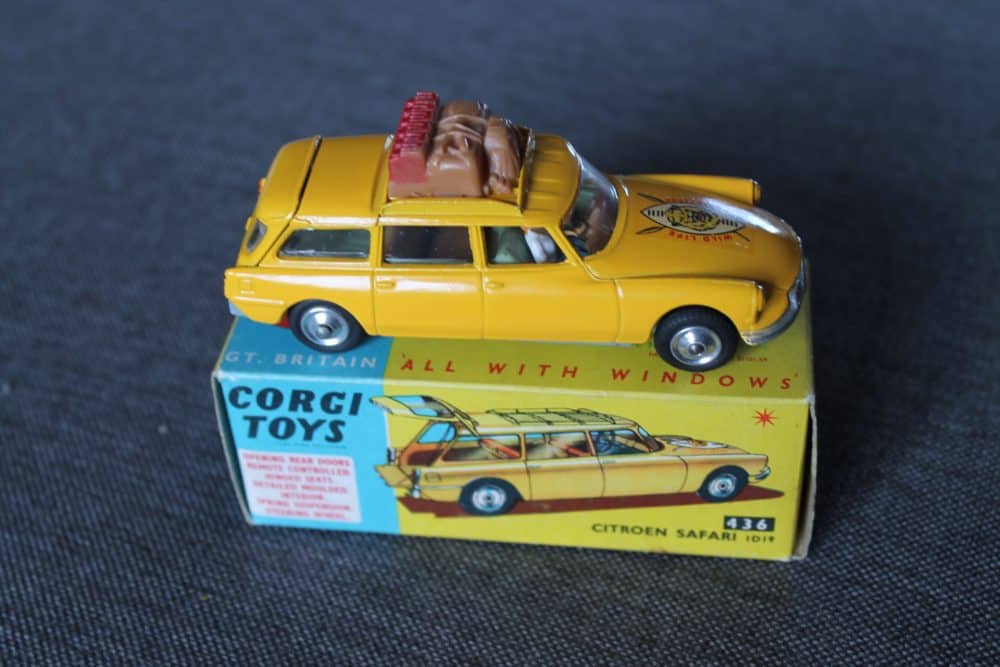 citroen-ds19-safari-yellow-corgi-toys-436-side