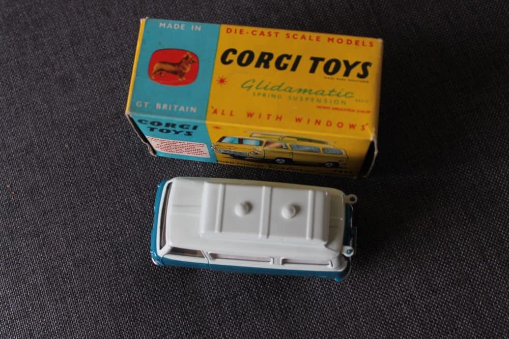 ford-thames-airbourne-caravan-blue-corgi-toys-420-top