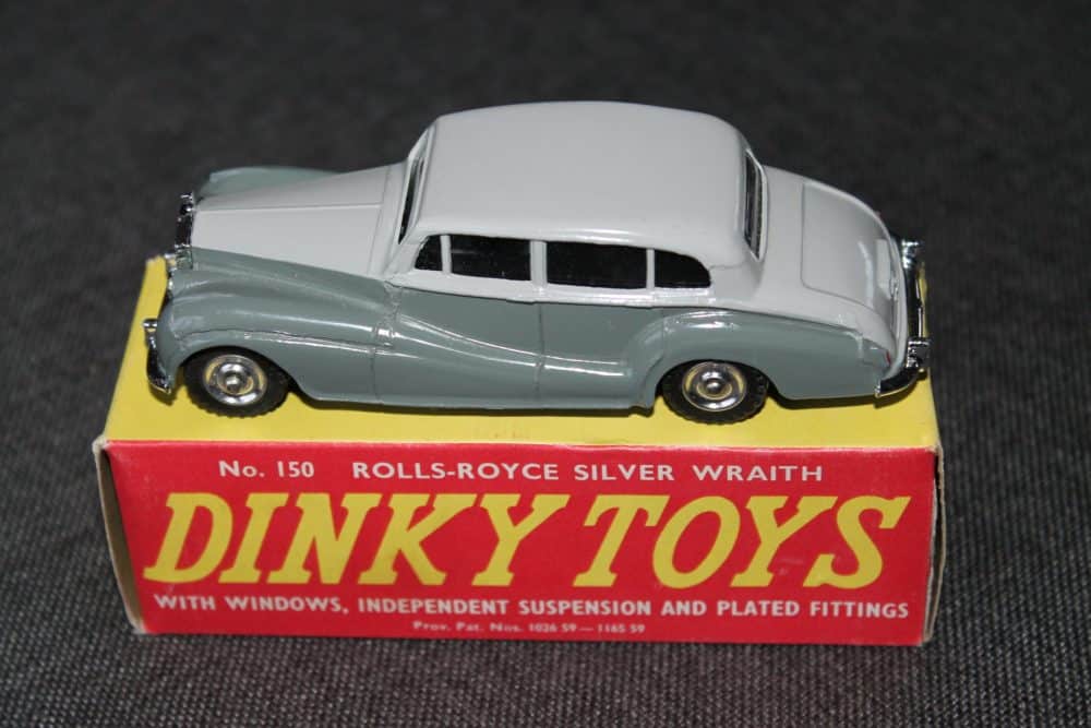 rolls-oyce-silver-wraith-dinky-toys-150