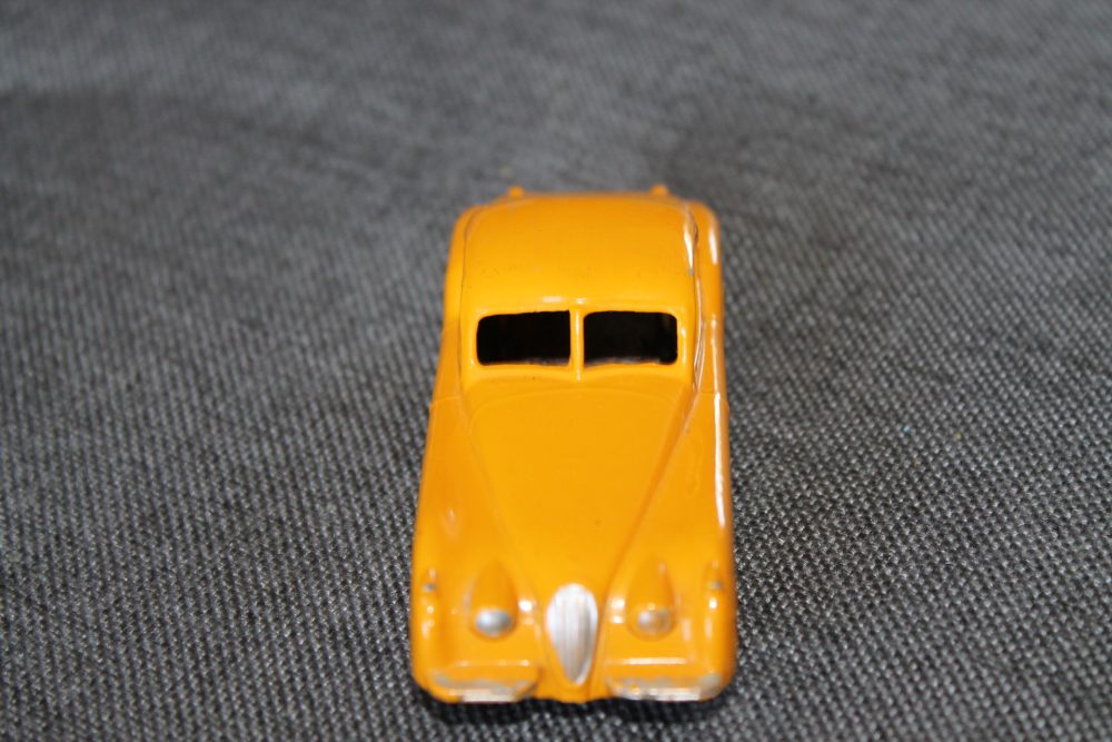 jaguar-xk120-yellow-dibnky-toys-157-front