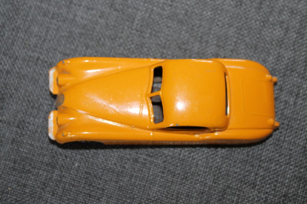 jaguar-xk120-yellow-dibnky-toys-157-top