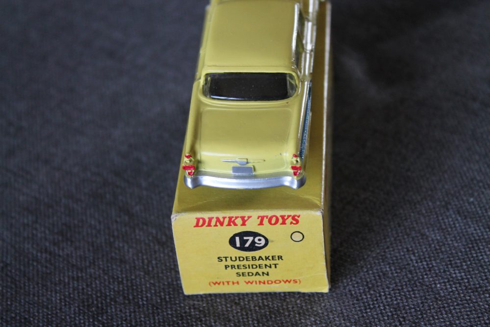 studebaker-president-yellow-spun-wheels-dinky-toys-179-back