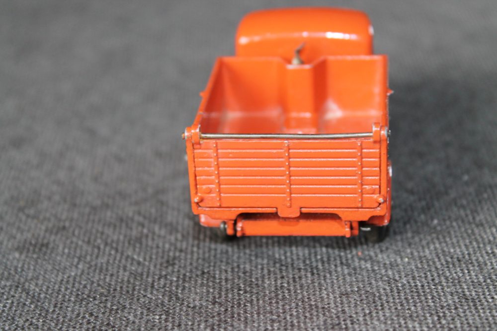 bedford-end-tipper-orange-and-rare-red-wheels-dinky-toy-backs-25m