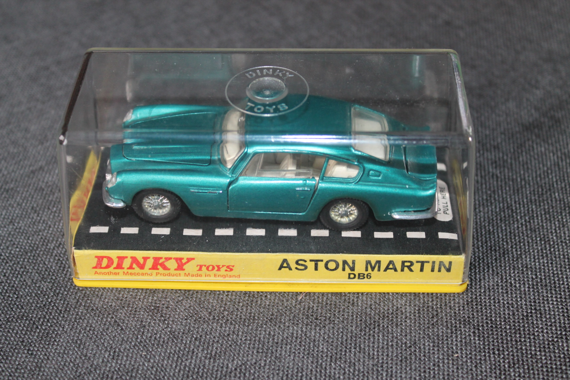 dinky aston martin db6