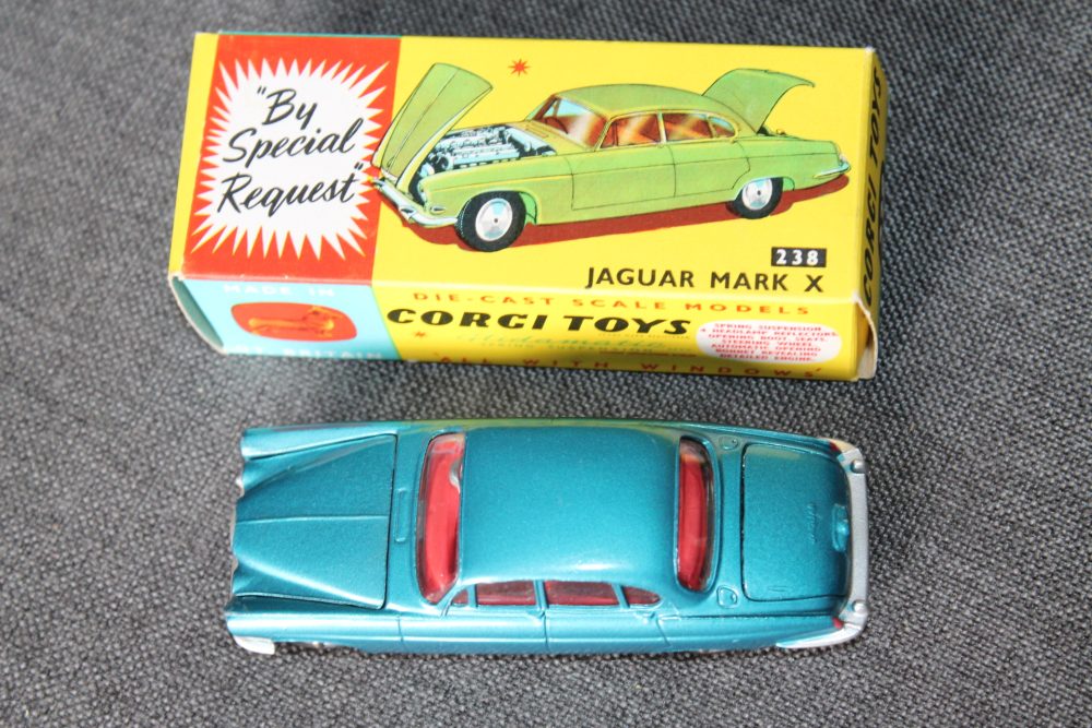 jaguar-mark-x-scarce-peacock-blue-corgi-toys-238-top