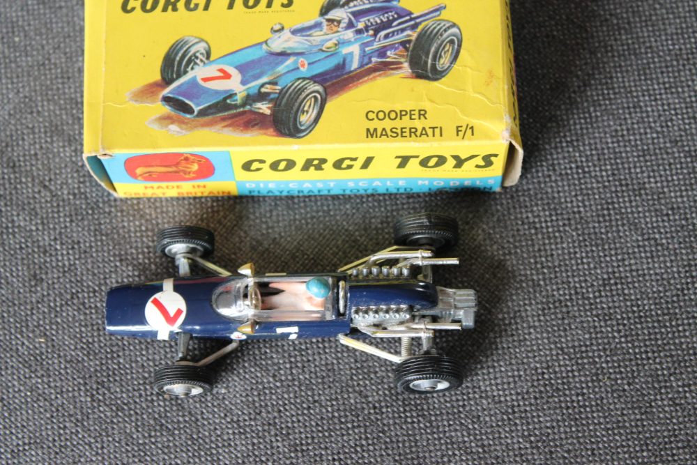 cooper-maserati-f1-racing-car-corgi-toys-156-top