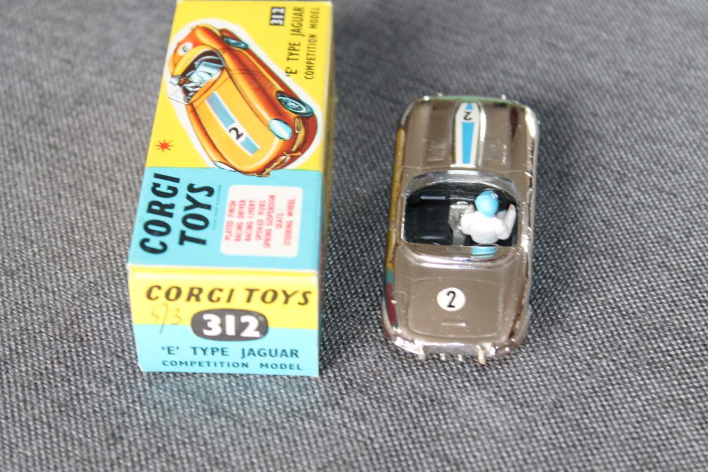 e-type-jaguar-gold-chrome-corgi-toys-312-back