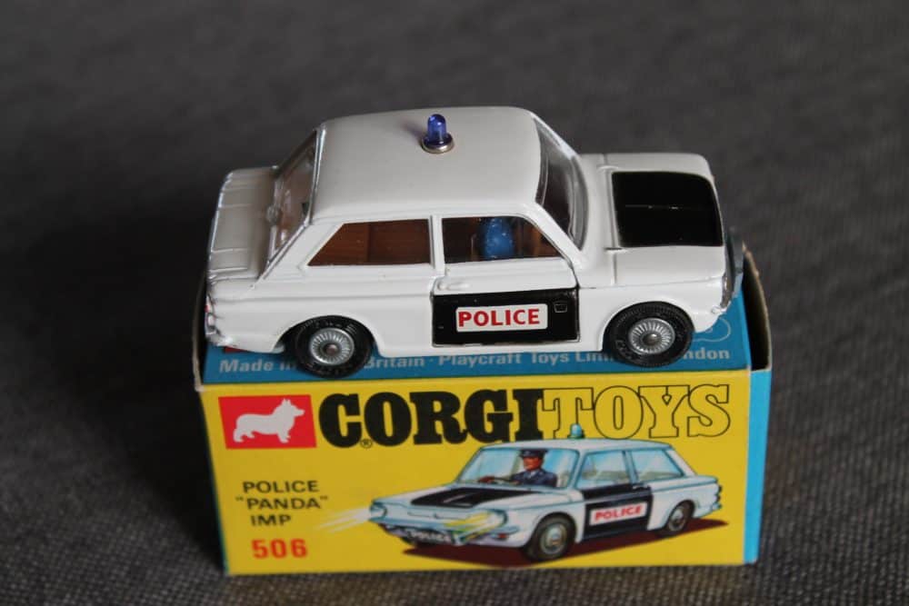 police-panda-car-white-and-black-corgi-toys-506-side