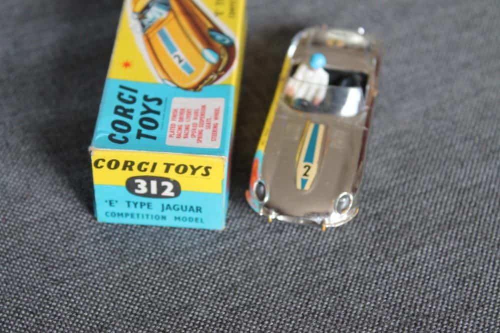e-type-jaguar-gold-chrome-corgi-toys-312-front