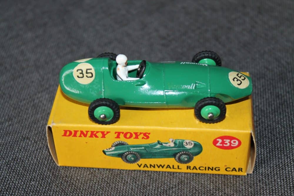 v-sideanwall-racing-car-dark-green-dinky-toys-239