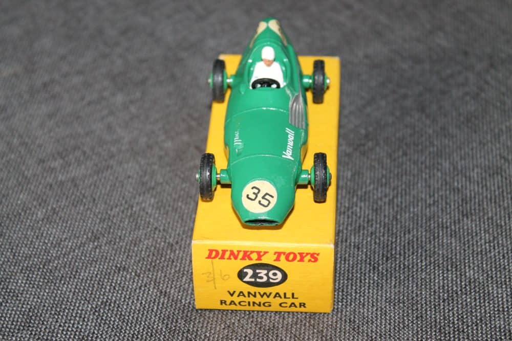 vanwall-racing-car-dark-green-dinky-toys-239-front